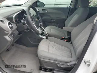 2017 Chevrolet Sonic LT с VIN 1G1JD5SH2H4133073, выставлен на аукционе Copart как лот 61479415 с пробегом 66 062 миль миль и Списание • Salvage title. История ставок и продаж доступна на DreamBid. Изображение 7.