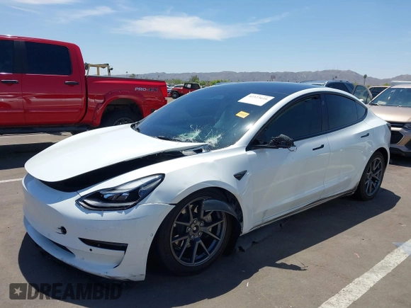 2022 Tesla Model 3 Long Range z VIN 5YJ3E1EB3NF348267, wystawiony jako IAAI lot #42323616 z przebiegiem Nie podano mil oraz . Historia ofert i sprzedaży dostępna na DreamBid. Obrazek 6.