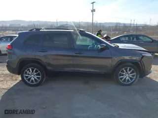 2018 Jeep Cherokee Latitude with VIN 1C4PJLCB7JD621532, listed as a IAAI auction lot 41826994 with 114,620 mi miles. Bid and sale history available at carsss.com. Image 14.