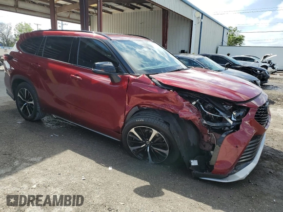 2022 Toyota Highlander XSE with VIN 5TDLZRAH7NS131474, listed as a Copart auction lot 51519625 with 74,070 mi miles and Salvage title. Bid and sale history available at DreamBid. Image 4.