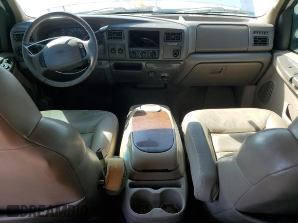 2001 Ford Excursion Limited с VIN 1FMNU42S81EC98586, выставлен на аукционе Copart как лот 63701165 с пробегом 302 278 миль миль и Чистый • Clean title. История ставок и продаж доступна на DreamBid. Изображение 8.
