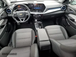 2025 Chevrolet Trax LT with VIN KL77LHEP9SC136880, listed as a Copart auction lot 50460465 with 2,895 mi miles and Salvage Title. Bid and sale history available at carsss.com. Image 8.