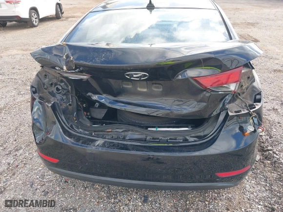 2016 Hyundai Elantra SE with VIN 5NPDH4AE3GH692568, listed as a IAAI auction lot 41110580 with 35,103 mi miles. Bid and sale history available at carsss.com. Image 6.