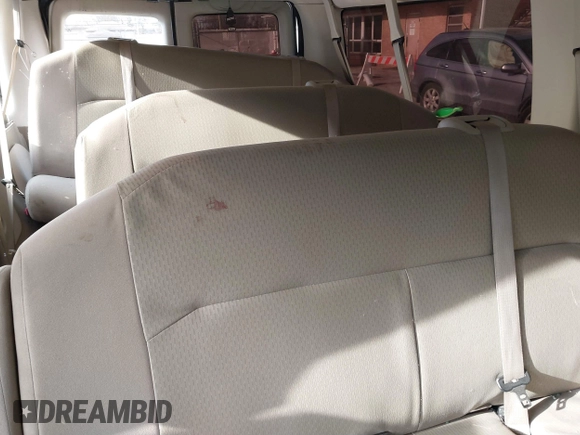 2011 Ford Econoline Passenger XL with VIN 1FBNE3BLXBDA21972, listed as a IAAI auction lot 41151236 with 395,453 mi miles. Bid and sale history available at carsss.com. Image 8.
