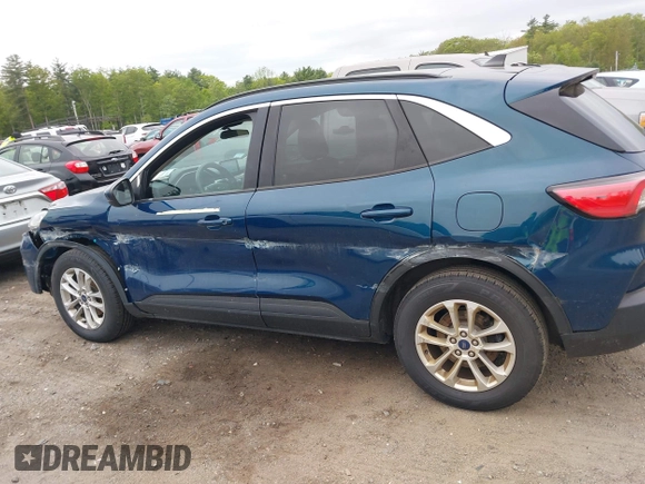 2020 Ford Escape SE z VIN 1FMCU9G66LUC32126, wystawiony jako IAAI lot #42313650 z przebiegiem 104 550 mil mil oraz . Historia ofert i sprzedaży dostępna na DreamBid. Obrazek 6.