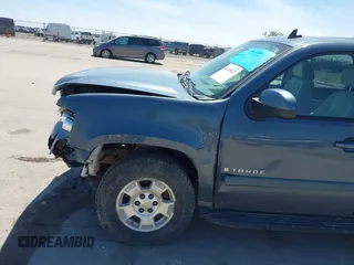 2008 Chevrolet Tahoe 3LT with VIN 1GNFK13008J136325, listed as a IAAI auction lot 42209822 with 196,335 mi miles and . Bid and sale history available at DreamBid. Image 13.