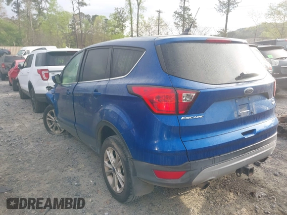 2019 Ford Escape SE z VIN 1FMCU9GD5KUA06575, wystawiony jako IAAI lot #41942726 z przebiegiem 85 290 mil mil oraz . Historia ofert i sprzedaży dostępna na DreamBid. Obrazek 3.