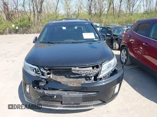 2014 Kia Sorento SX z VIN 5XYKWDA70EG455636, wystawiony jako IAAI lot #42015880 z przebiegiem 211 075 mil mil oraz . Historia ofert i sprzedaży dostępna na DreamBid. Obrazek 6.