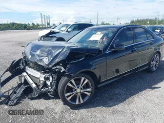 2014 Mercedes-Benz C 250 Sport с VIN WDDGF4HB1ER306501, выставлен на аукционе IAAI как лот 42261939 с пробегом 69 729 миль миль и . История ставок и продаж доступна на DreamBid. Изображение 18.
