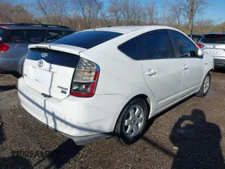 2008 Toyota Prius with VIN JTDKB20UX83357830, listed as a IAAI auction lot 40937503 with 262,868 mi miles. Bid and sale history available at carsss.com. Image 4.