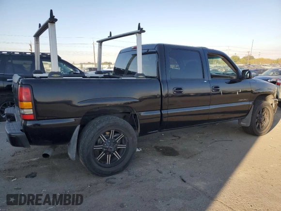2005 GMC Sierra Denali z VIN 2GTEK63N051303155, wystawiony jako Copart lot #73654884 z przebiegiem Nie podano mil oraz Szkody całkowita. Historia ofert i sprzedaży dostępna na DreamBid. Obrazek 3.