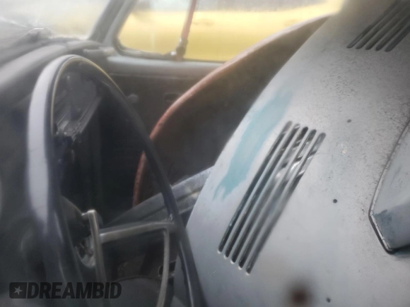 1971 Volkswagen Beetle with VIN 1112887665, listed as a Copart auction lot 84753094 with Not Provided miles and Clean Title. Bid and sale history available at DreamBid. Image 7.