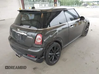 2012 MINI Hardtop S with VIN WMWSV3C52CTY19580, listed as a IAAI auction lot 42692197 with 90,745 mi miles and . Bid and sale history available at DreamBid. Image 4.