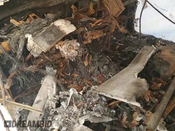 2021 Lexus UX 250h z VIN JTHP9JBH7M2048908, wystawiony jako Copart lot #47195425 z przebiegiem Nie podano mil oraz Szkoda całkowita • Salvage title. Historia ofert i sprzedaży dostępna na DreamBid. Obrazek 8.