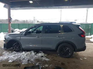 2025 Honda CR-V Hybrid Sport-L with VIN 5J6RS6H80SL025491, listed as a IAAI auction lot 41561000 with 5,829 mi miles. Bid and sale history available at carsss.com. Image 14.