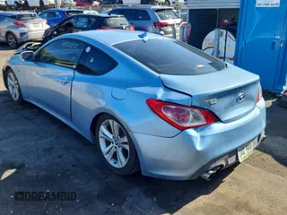 2010 Hyundai Genesis Coupe z VIN KMHHT6KD8AU031970, wystawiony jako Copart lot #46570575 z przebiegiem 102 783 mil mil oraz Czysty tytuł • Clean title. Historia ofert i sprzedaży dostępna na DreamBid. Obrazek 3.