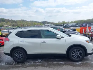 2016 Nissan Rogue SL with VIN 5N1AT2MTXGC807688, listed as a IAAI auction lot 42015737 with 89,849 mi miles. Bid and sale history available at carsss.com. Image 13.