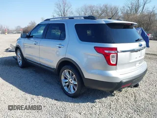 2011 Ford Explorer XLT with VIN 1FMHK8D85BGA21377, listed as a IAAI auction lot 41784792 with 192,114 mi miles and . Bid and sale history available at carsss.com. Image 3.