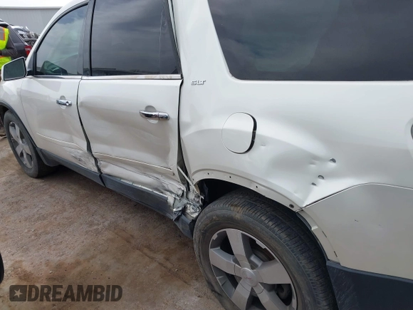 2011 GMC Acadia SLT1 with VIN 1GKKVRED3BJ338147, listed as a IAAI auction lot 41808410 with 173,103 mi miles. Bid and sale history available at carsss.com. Image 6.