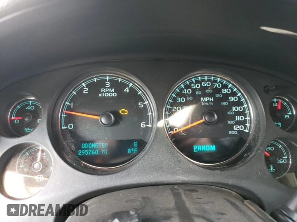 2009 GMC Yukon SLT w/4SB with VIN 1GKFK33009R240907, listed as a Copart auction lot 45922255 with 295,760 mi miles and Salvage Title. Bid and sale history available at carsss.com. Image 9.