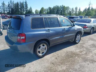 2005 Toyota Highlander z VIN JTEEP21A850092756, wystawiony jako IAAI lot #42336538 z przebiegiem 216 608 mil mil oraz . Historia ofert i sprzedaży dostępna na DreamBid. Obrazek 4.