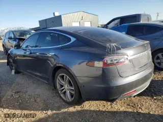 2016 Tesla Model S 90D with VIN 5YJSA1E24GF123270, listed as a Copart auction lot 43475645 with 0 mi miles and Salvage Title. Bid and sale history available at carsss.com. Image 2.