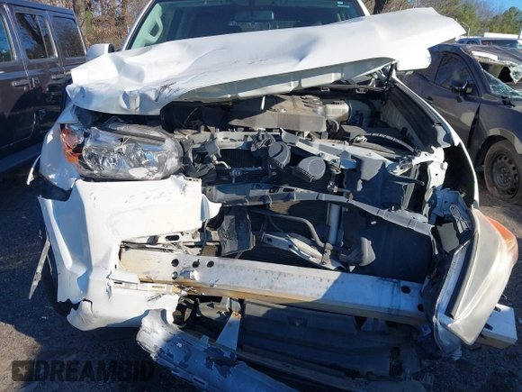 2013 Toyota 4Runner SR5 with VIN JTEZU5JR3D5058100, listed as a IAAI auction lot 41259630 with 177,767 mi miles and . Bid and sale history available at DreamBid. Image 6.