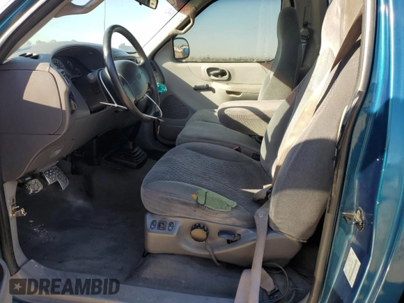2000 Ford F-150 XL with VIN 1FTZF0724YKB07646, listed as a Copart auction lot 46862275 with 275,872 mi miles and Salvage Title. Bid and sale history available at carsss.com. Image 7.