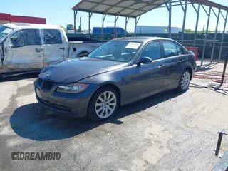 2006 BMW 3 Series 325xi z VIN WBAVD13596KT79419, wystawiony jako IAAI lot #42125590 z przebiegiem 203 431 mil mil oraz . Historia ofert i sprzedaży dostępna na DreamBid. Obrazek 2.