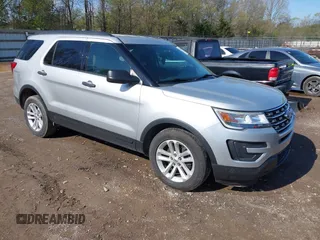 2017 Ford Explorer with VIN 1FM5K8BH3HGC51448, listed as a IAAI auction lot 41961380 with 102,496 mi miles and . Bid and sale history available at carsss.com. Image 1.
