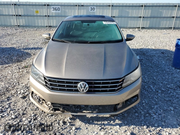 2016 Volkswagen Passat SE z VIN 1VWBT7A3XGC026550, wystawiony jako Copart lot #53046825 z przebiegiem 167 155 mil mil oraz Szkoda całkowita • Salvage title. Historia ofert i sprzedaży dostępna na DreamBid. Obrazek 5.