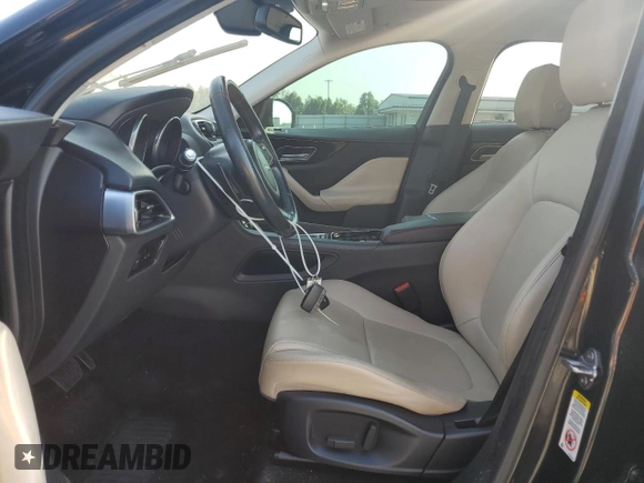 2017 Jaguar F-Pace 20d Premium with VIN SADCJ2BN3HA093458, listed as a Copart auction lot 61956065 with 116,307 mi miles and Clean title. Bid and sale history available at DreamBid. Image 7.