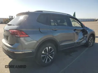 2023 Volkswagen Tiguan S z VIN 3VVRB7AXXPM133914, wystawiony jako Copart lot #61831495 z przebiegiem 46 450 mil mil oraz Szkoda całkowita • Salvage title. Historia ofert i sprzedaży dostępna na DreamBid. Obrazek 3.