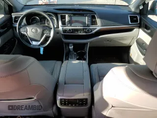 2015 Toyota Highlander Hybrid Limited with VIN 5TDDCRFH1FS012013, listed as a Copart auction lot 58485304 with 186,179 mi miles and Salvage Title. Bid and sale history available at carsss.com. Image 8.