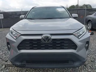2019 Toyota RAV4 XLE with VIN JTMW1RFV6KD009277, listed as a IAAI auction lot 41678576 with 51,833 mi miles. Bid and sale history available at carsss.com. Image 13.