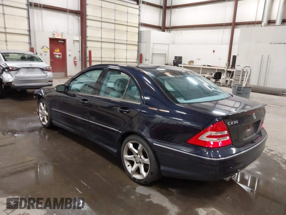 2007 Mercedes-Benz C 230 Sport с VIN WDBRF52H97F930409, выставлен на аукционе IAAI как лот 42504108 с пробегом 124 944 миль миль и . История ставок и продаж доступна на DreamBid. Изображение 3.