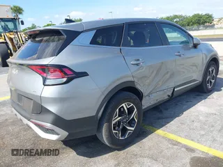 2024 Kia Sportage LX with VIN KNDPUCDF6R7228446, listed as a IAAI auction lot 42167577 with 39,727 mi miles and . Bid and sale history available at DreamBid. Image 4.