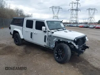 2022 Jeep Gladiator High Altitude с VIN 1C6HJTFG7NL176949, выставлен на аукционе IAAI как лот 41899966 с пробегом 35 972 миль миль и . История ставок и продаж доступна на DreamBid. Изображение 1.