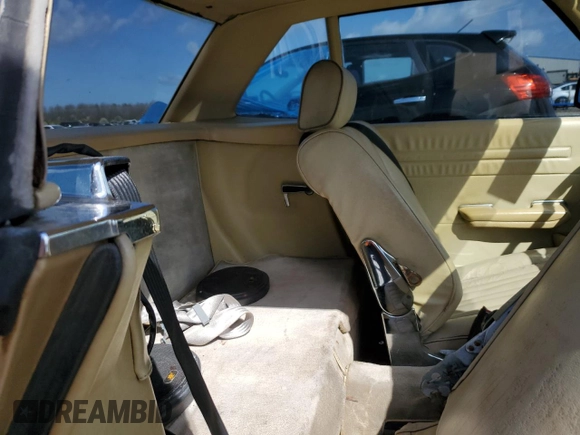 1983 Mercedes-Benz 380 SL z VIN WDBBA45AXDB020618, wystawiony jako Copart lot #49071775 z przebiegiem 111 064 mil mil oraz Czysty tytuł • Clean title. Historia ofert i sprzedaży dostępna na DreamBid. Obrazek 10.