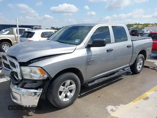 2019 Ram 1500 Tradesman z VIN 3C6RR6KG0KG705946, wystawiony jako IAAI lot #42217999 z przebiegiem 99 460 mil mil oraz . Historia ofert i sprzedaży dostępna na DreamBid. Obrazek 18.