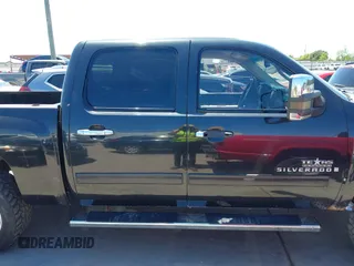 2009 Chevrolet Silverado 1500 LT with VIN 3GCEK23M59G190316, listed as a IAAI auction lot 42087025 with 175,998 mi miles and . Bid and sale history available at DreamBid. Image 13.