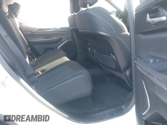 2022 Jeep Grand Cherokee Altitude с VIN 1C4RJGAG0N8616847, выставлен на аукционе IAAI как лот 42567588 с пробегом 40 504 миль миль и . История ставок и продаж доступна на DreamBid. Изображение 8.