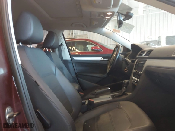 2012 Volkswagen Passat SE with VIN 1VWBH7A31CC015450, listed as a IAAI auction lot 41763605 with 160,288 mi miles. Bid and sale history available at carsss.com. Image 5.