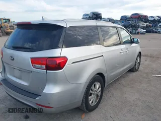 2016 Kia Sedona LX with VIN KNDMB5C13G6179817, listed as a IAAI auction lot 41908690 with 190,357 mi miles. Bid and sale history available at carsss.com. Image 4.