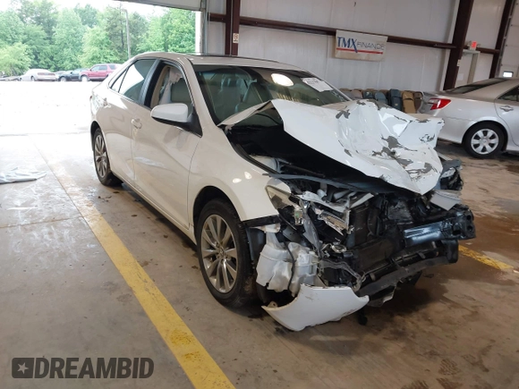 2015 Toyota Camry XLE z VIN 4T1BF1FK5FU951569, wystawiony jako IAAI lot #42237607 z przebiegiem 188 632 mil mil oraz . Historia ofert i sprzedaży dostępna na DreamBid. Obrazek 1.