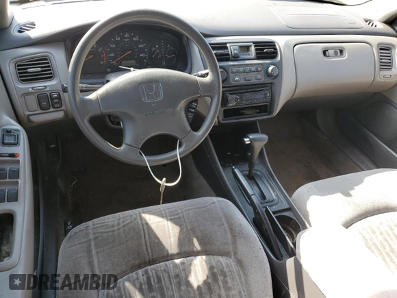 1998 Honda Accord EX z VIN 1HGCG6670WA227791, wystawiony jako Copart lot #49052565 z przebiegiem 159 332 mil mil oraz Szkoda całkowita • Salvage title. Historia ofert i sprzedaży dostępna na DreamBid. Obrazek 8.