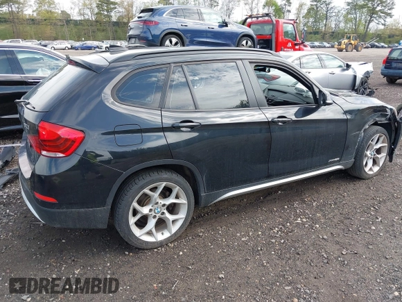 2013 BMW X1 xDrive28i z VIN WBAVL1C56DVR88949, wystawiony jako IAAI lot #42152710 z przebiegiem 93 136 mil mil oraz . Historia ofert i sprzedaży dostępna na DreamBid. Obrazek 4.