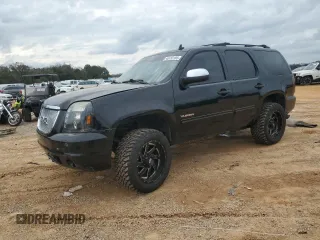 2010 GMC Yukon SLT with VIN 1GKMCCE35AR213217, listed as a Copart auction lot 46132185 with 275,571 mi miles and Salvage Title. Bid and sale history available at carsss.com. Image 1.