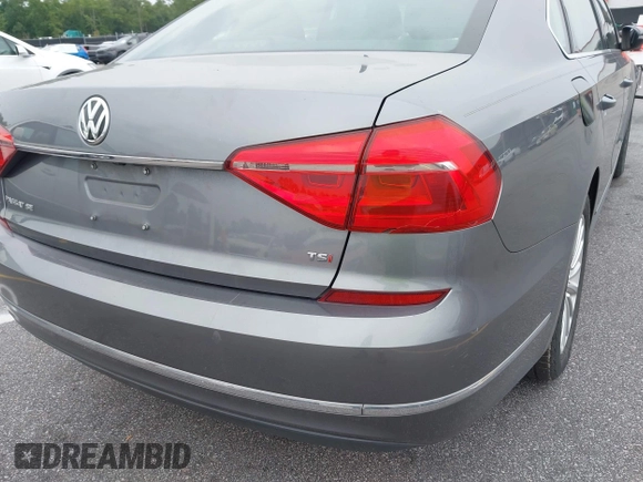 2016 Volkswagen Passat SE z VIN 1VWBT7A36GC007977, wystawiony jako IAAI lot #42433371 z przebiegiem 124 064 mil mil oraz . Historia ofert i sprzedaży dostępna na DreamBid. Obrazek 17.