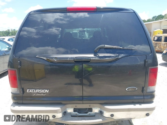 2002 Ford Excursion Limited с VIN 1FMNU42S92EB65675, выставлен на аукционе IAAI как лот 42503068 с пробегом 250 942 миль миль и . История ставок и продаж доступна на DreamBid. Изображение 19.